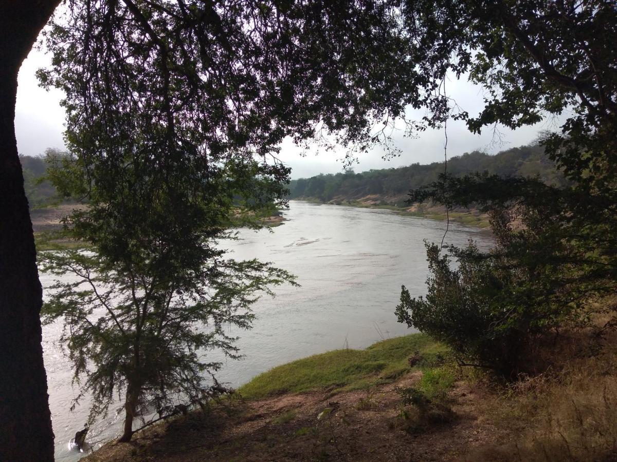 Nthakeni Bush & River Camp Pafuri Gate エクステリア 写真